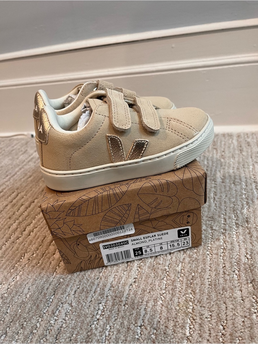 Veja Kids Almond Suede Velcro Sneakers